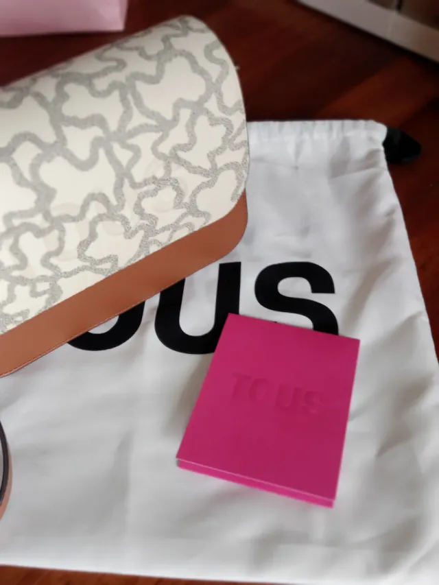 Bolso Tous Beige y Marrón.