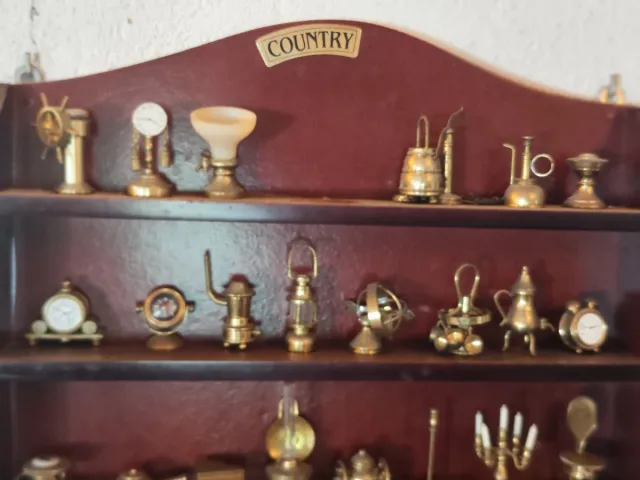 Miniaturas antiguas de latón