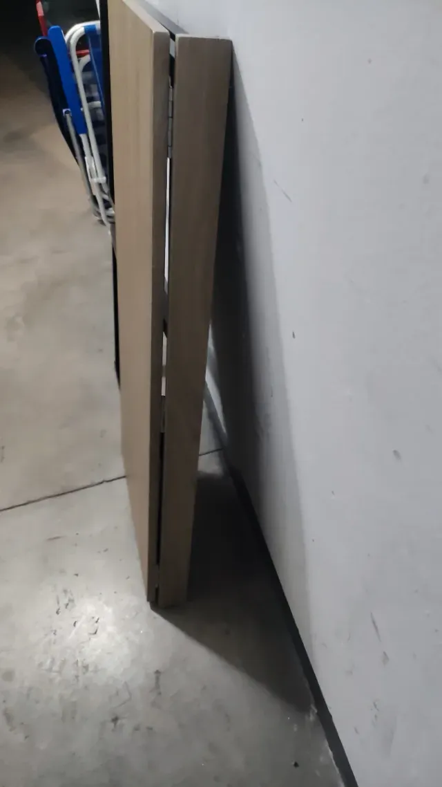 Mesa plegable metal y me madera