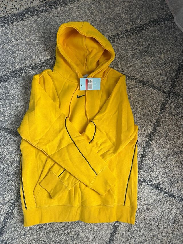 Conjunto Nike x Drake NOCTA Amarillo