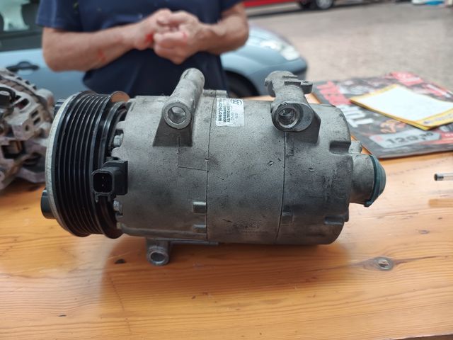Compresor AA marca Acr modelo 135142 Ford Mondeo