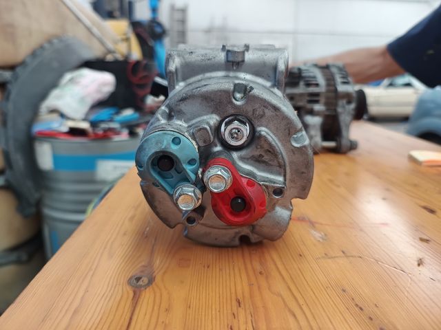 Compresor AA marca Acr modelo 135142 Ford Mondeo