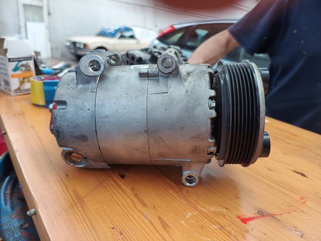 Compresor AA marca Acr modelo 135142 Ford Mondeo