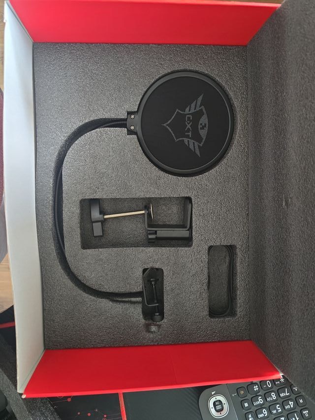 Micrófono Trust Emita Plus Streaming GXT 252+