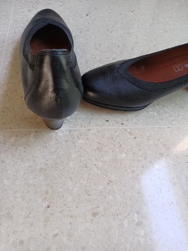 Zapatos de salón negros piel T38