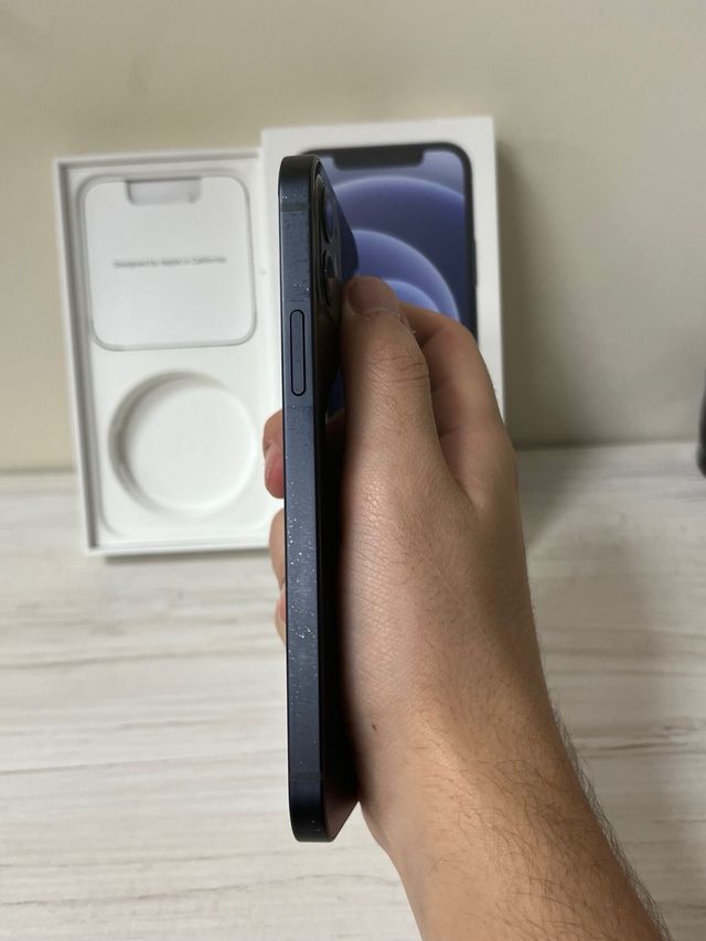 iPhone 12 128GB di spazio di archiviazione