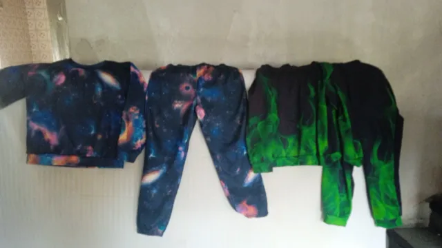 Conjunto Chándal Estampado Galaxia y Llamas