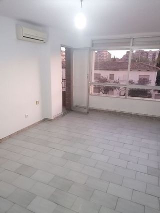 Piso en alquiler en Joc de la Bola - Camps d'Esports - Ciutat Jardí - Montcada en Lleida