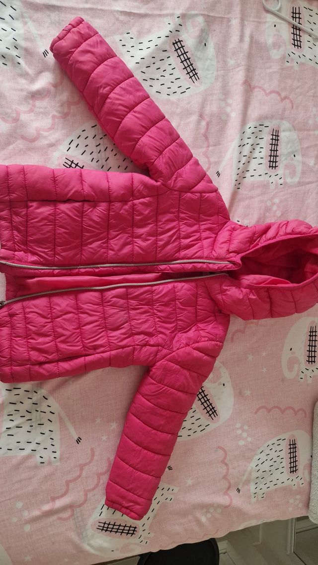 Abrigo niña rosa con capucha