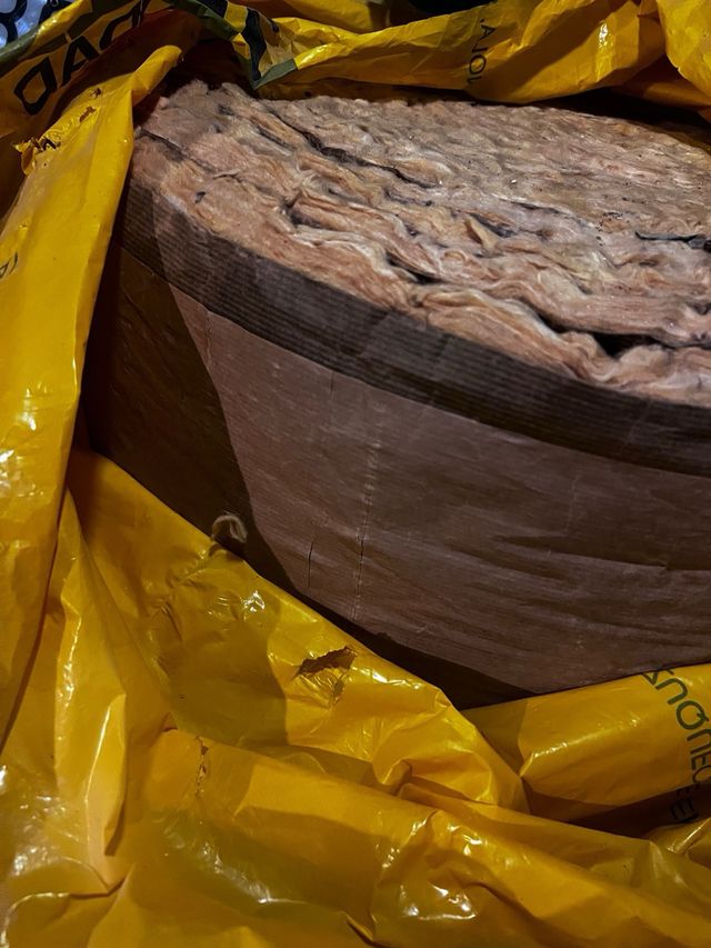 Rollo Aislante Fibra Vidrio ISOVER
+ 2 retales