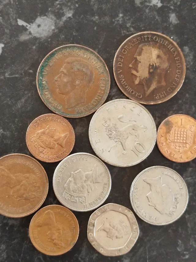 Lotto di 10 monete inglesi antiche