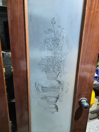 2 Puertas de Madera con Cristal Grabado