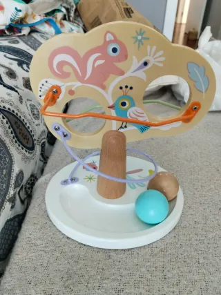 Juguete madera bebés bolas y laberinto