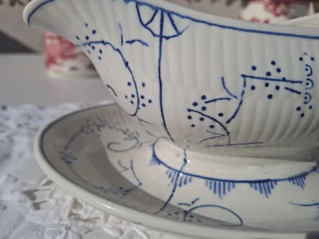 Salsera antigua porcelana azul boch F9