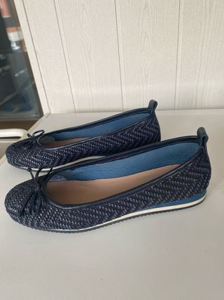 2 pares de manoletinas piel azul marino