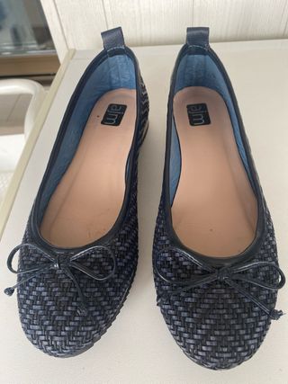 2 pares de manoletinas piel azul marino