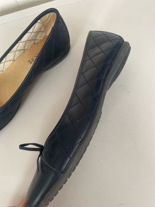 2 pares de manoletinas piel azul marino