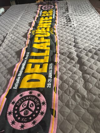 Bufanda Dellafuente FC Negra y Rosa