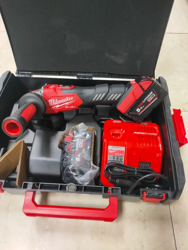 Amoladora Milwaukee M18 125mm