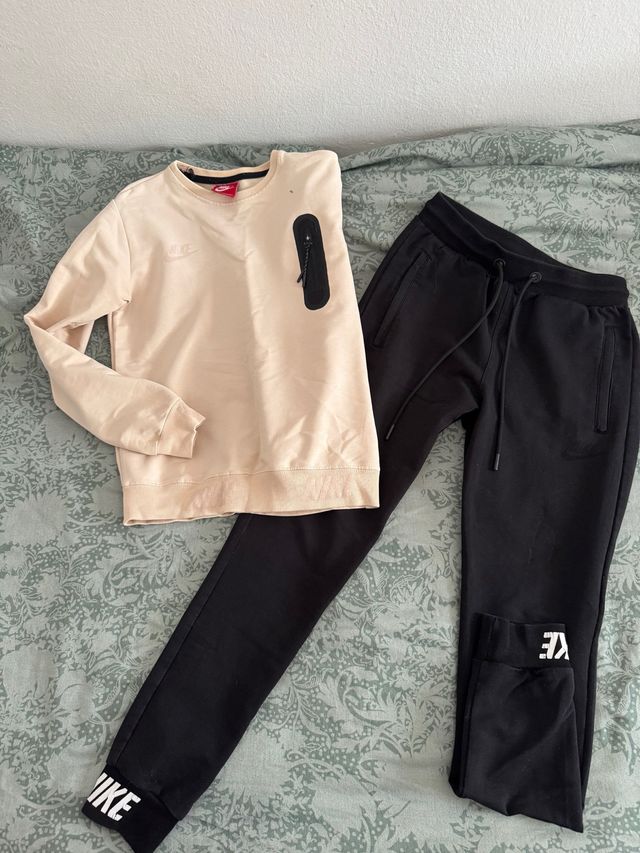 Conjunto Chándal Beige y Negro