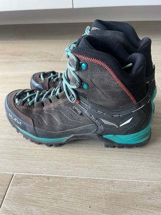 Botas de senderismo Salewa nuevas