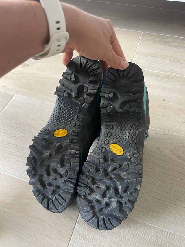 Botas de senderismo Salewa nuevas