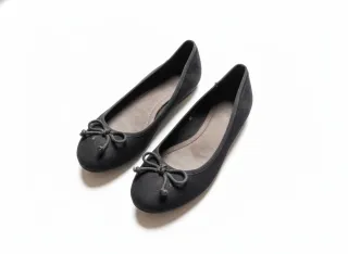 Manoletinas negras con moño