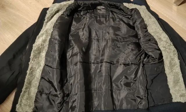 Chaqueta hombre negra con capucha