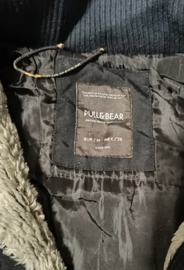 Chaqueta hombre negra con capucha