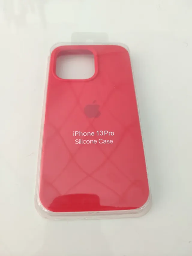 Funda iPhone 13 Pro Silicone Case Roja
