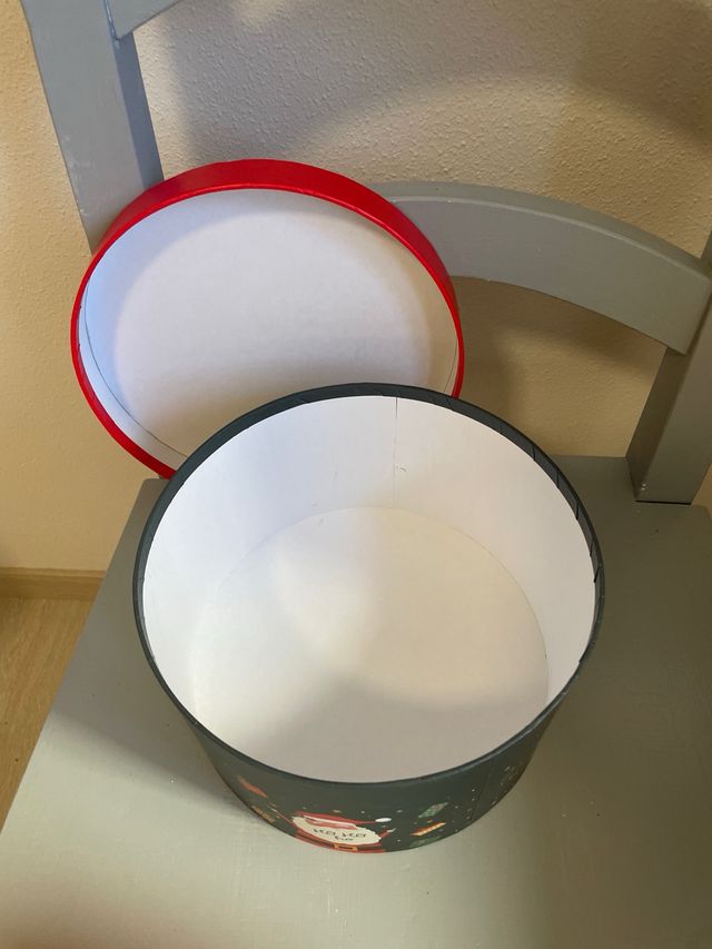 Scatola Natalizia in Carta Rossa e Nera