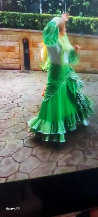 Traje de Sevillanas Verde y Blanco