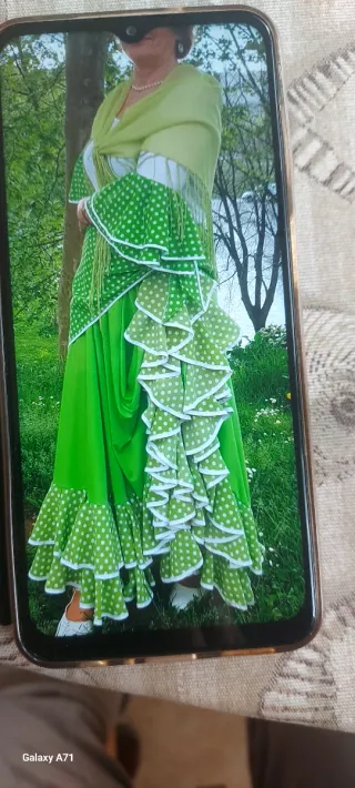 Traje de Sevillanas Verde y Blanco
