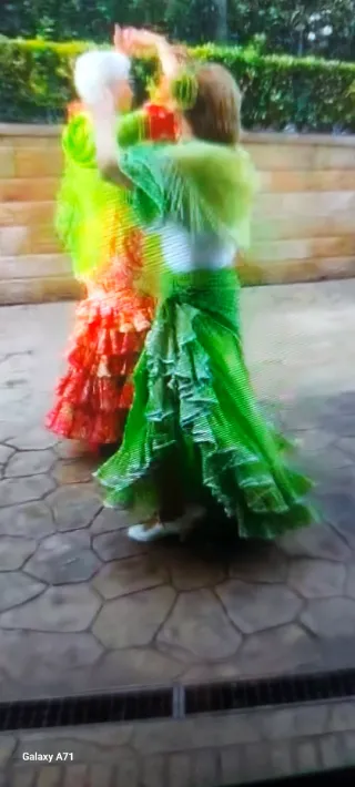 Traje de Sevillanas Verde y Blanco
