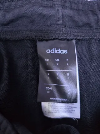 Pantalón chándal Adidas negro