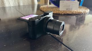 Cámara Sony RX100 V + Funda y batería extra