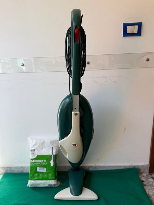 Folletto VK136 Aspirapolvere