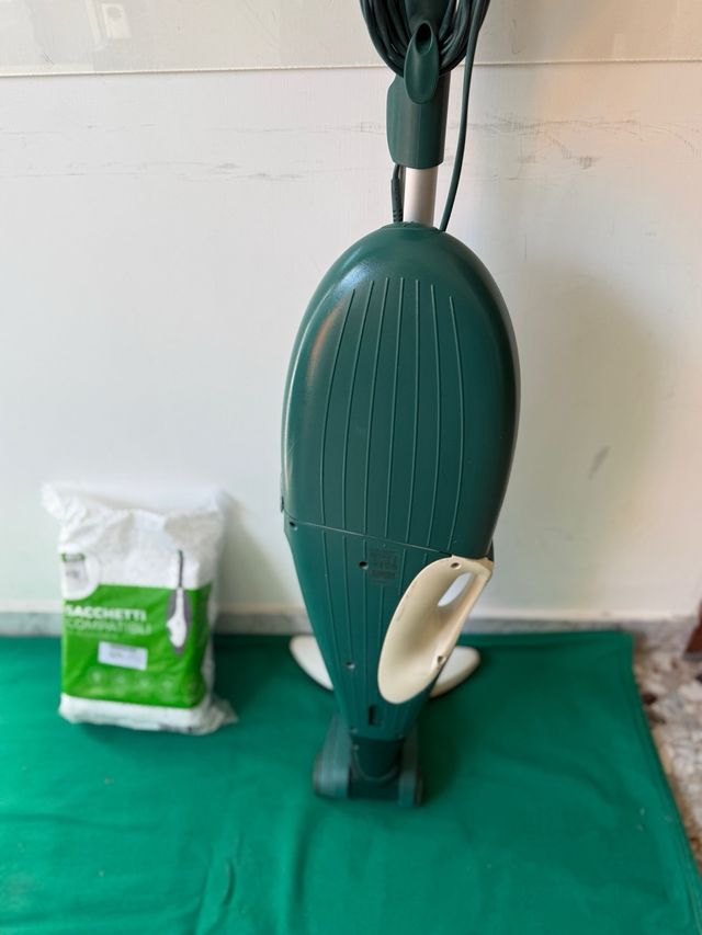 Folletto VK136 Aspirapolvere