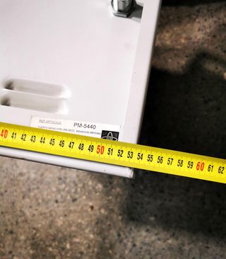 Puerta metálica contador luz URANO