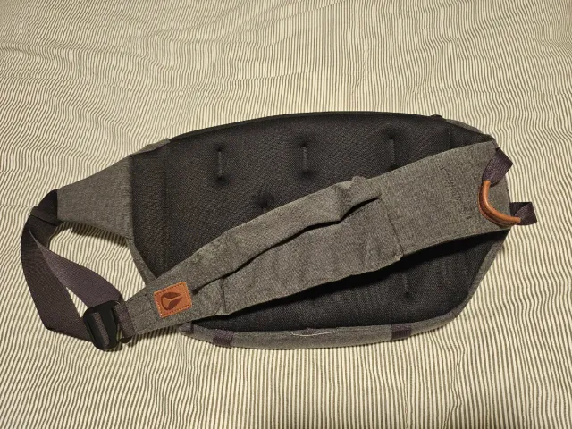 Mochila Nixon Crossbody Negra/Gris