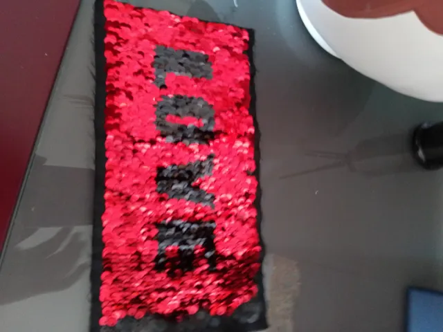 Parche tela LOVE lentejuelas