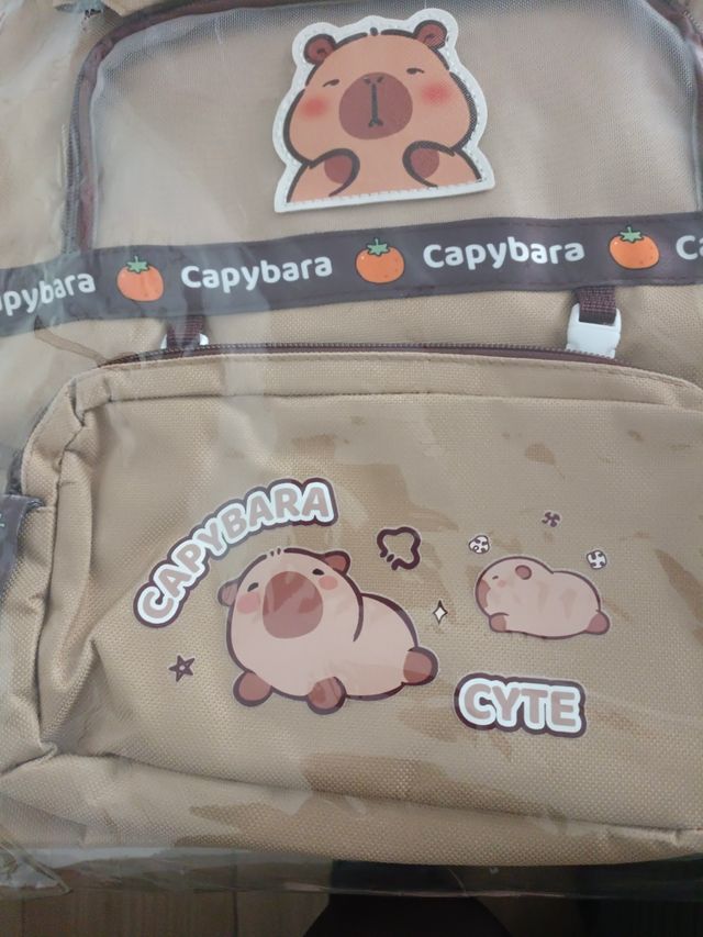Bolso Capybara con Estuche Beige y Marrón