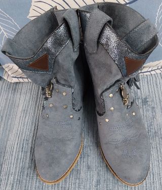 Botines azules T38 de Ante con Detalles
