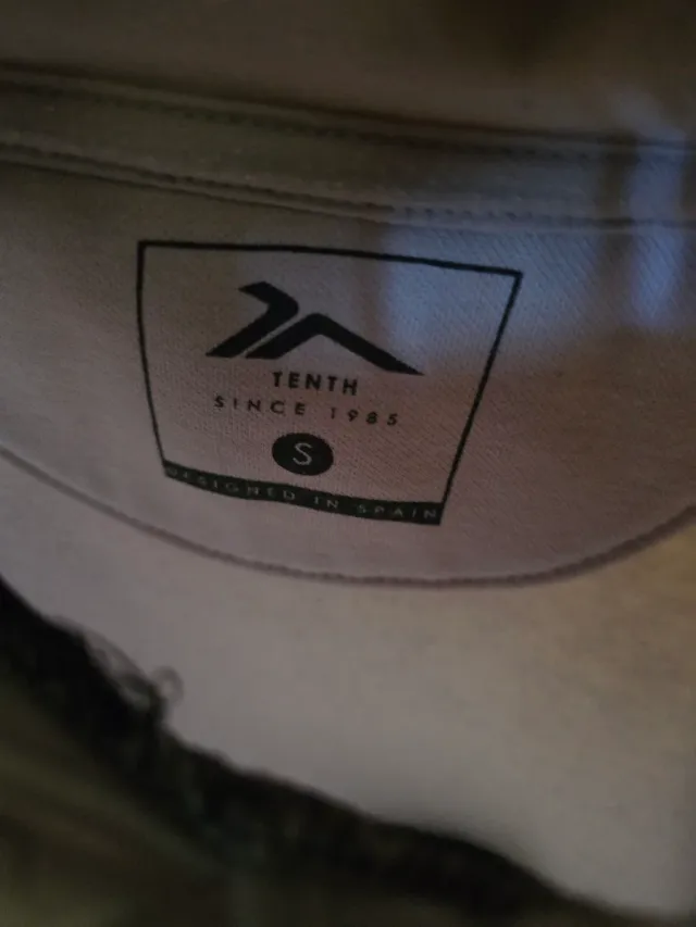 Sudadera Tenth Beige y Negra con Capucha