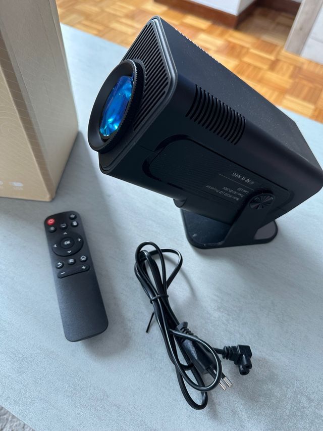 Proyector Negro Magcubic