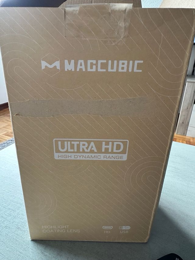 Proyector Negro Magcubic