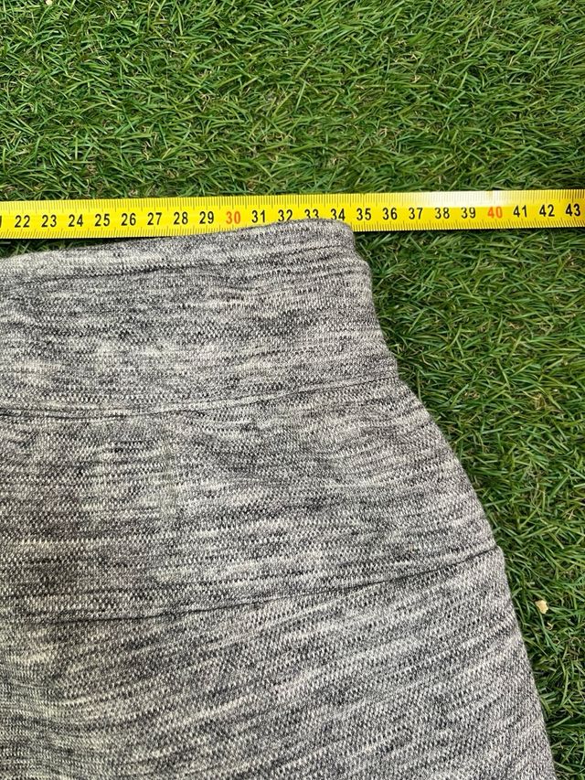 Pantalón chándal Adidas gris