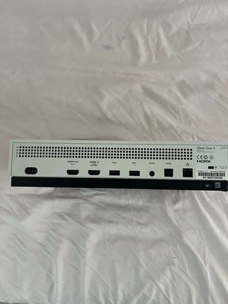Xbox One S Blanca + 2 Juegos + Mando