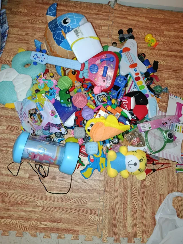 Lote de juguetes variados