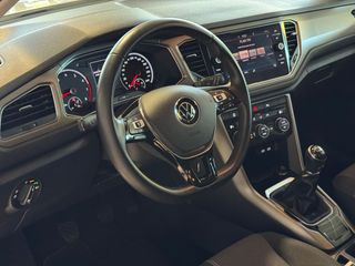 Volkswagen T-Roc 1.0 TSI 110CV ADVANCE .- " IMPECABLE ".- " SOLO 31.394KM ".- " NACIONAL ".- " REVISADO Y GARANTIZADO ".- " EURO-6AP ".- " MUY EQUIPADO ".-